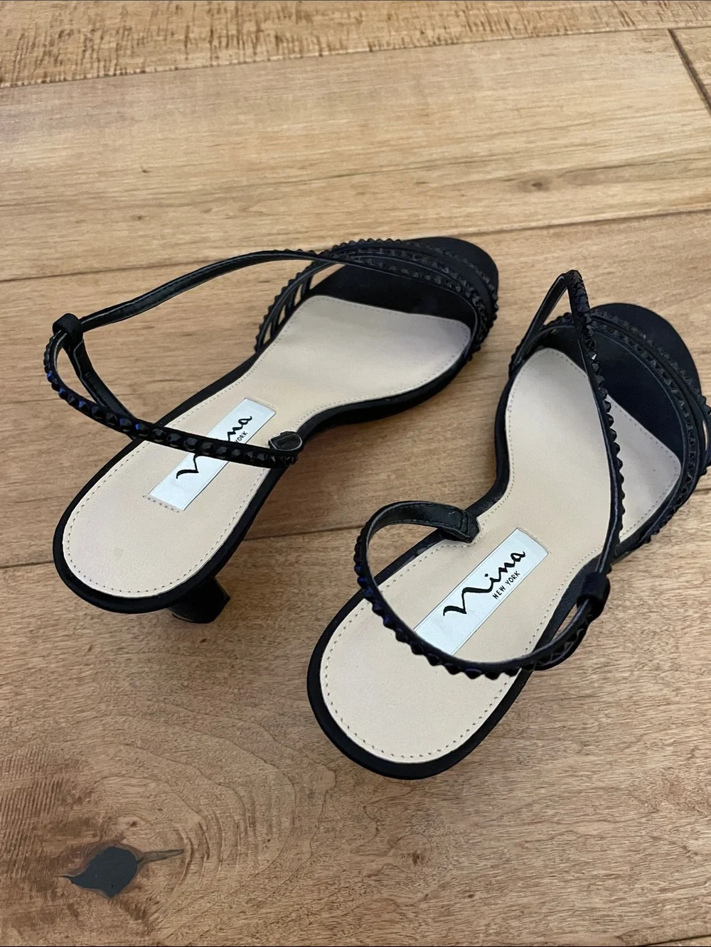 Nina elegant black